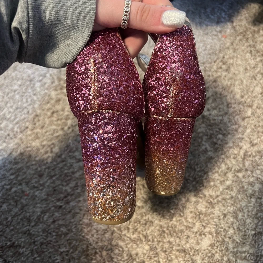 Heels - Picture 5 of 5